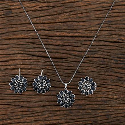 Classic Pendant Set With Oxidised Plating