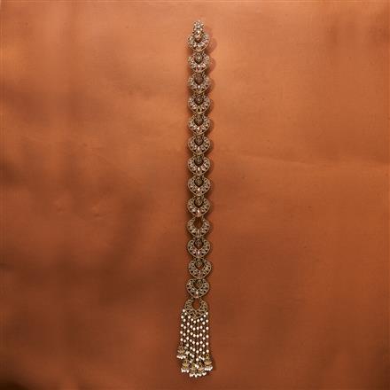 Indo Western Classic Hair Brooch With Mehndi Plating