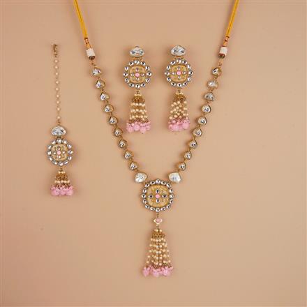 Indo Western Mother Of Pearl Necklace Set With Mehndi Plating