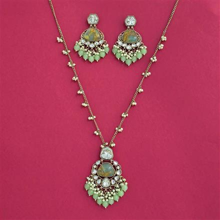 Indo Western Moti Pendant Set With Mehndi Plating