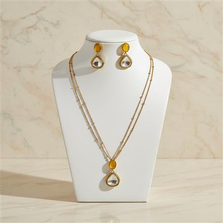 Indo Western Classic Pendant Set With Mehndi Plating