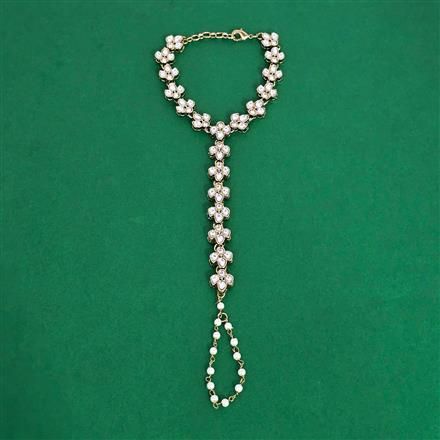 Indo Western Pearl Hath Pan With Mehndi Plating