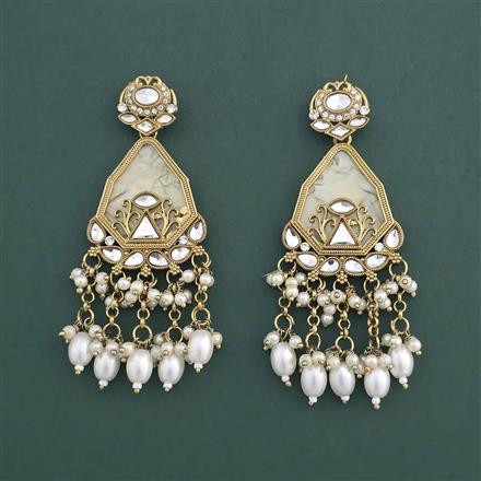 Indo Western Mother Of Pearl Earring With Mehndi Plating