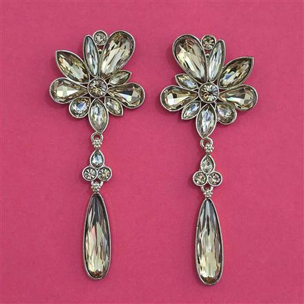 Indo Western Classic Earring With Mehndi Plating