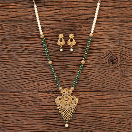 Antique Moti Pendant Set With Matte Gold Plating