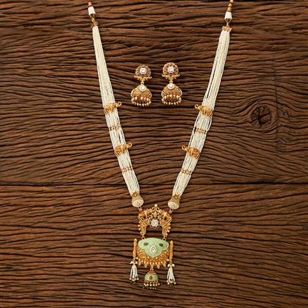 Antique Mala Pendant Set With Matte Gold Plating