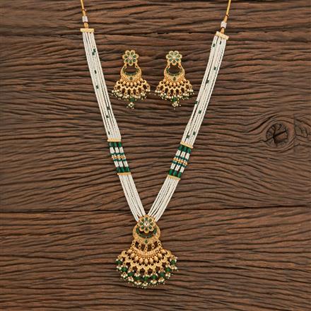 Antique Moti Pendant Set With Matte Gold Plating