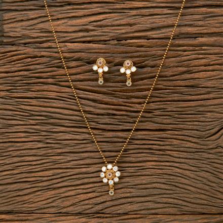 Antique Delicate Pendant Set With Gold Plating