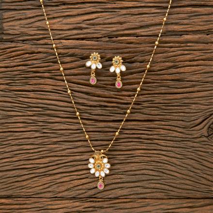 Antique Delicate Pendant Set With Gold Plating