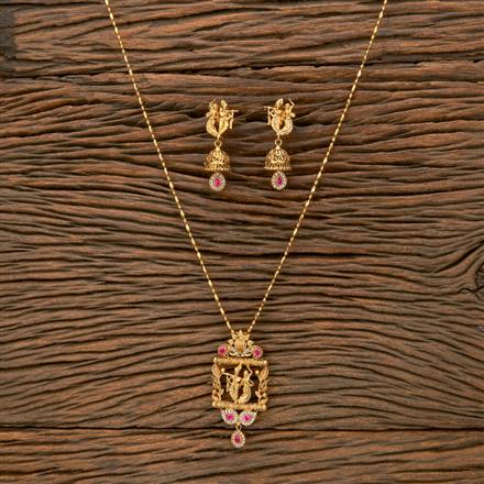 Antique Delicate Pendant Set With Gold Plating