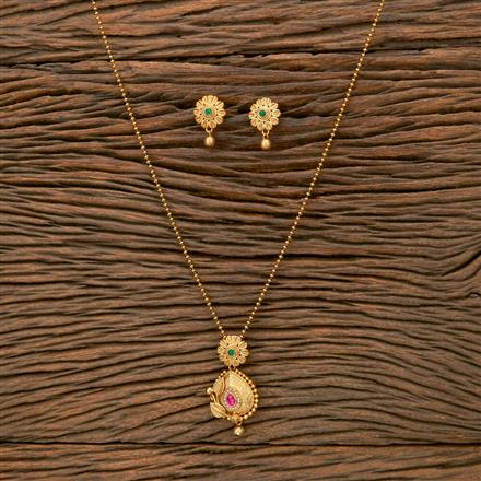 Antique Delicate Pendant Set With Gold Plating