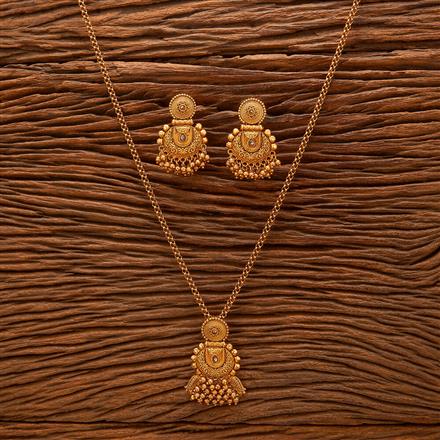 Antique Classic Pendant Set With Matte Gold Plating