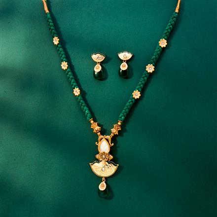 Antique Mother Of Pearl Pendant Set With Matte Gold Plating