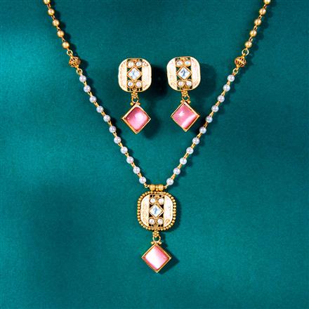 Antique Mala Pendant Set With Matte Gold Plating