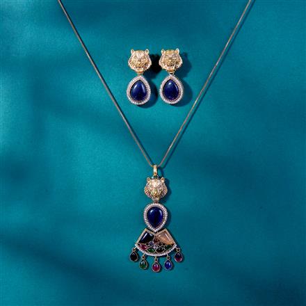 Antique Chain Pendant Set With Victorian Plating