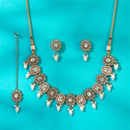 Antique Reverse Ad Stone Necklace With Mehndi Plating