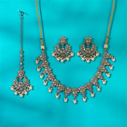 Antique Reverse Ad Stone Necklace With Mehndi Plating