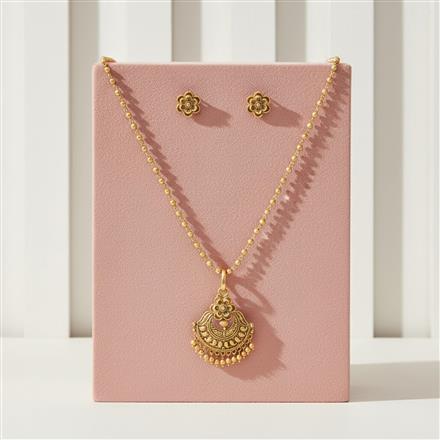 Antique Delicate Pendant Set With Matte Gold Plating