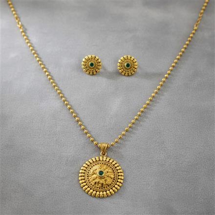 Antique Classic Pendant Set With Matte Gold Plating