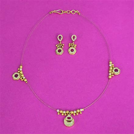 Antique Moti Pendant Set With Gold Plating