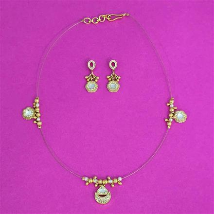 Antique Moti Pendant Set With Gold Plating