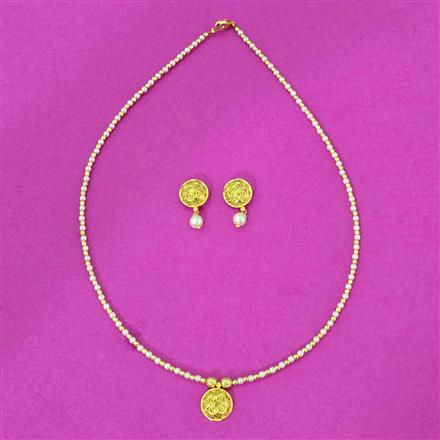 Antique Moti Pendant Set With Gold Plating
