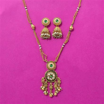 Antique Classic Pendant Set With Matte Gold Plating