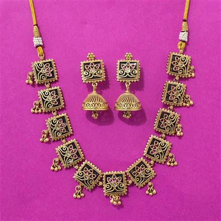 Antique Classic Necklace Set With Matte Gold Plating