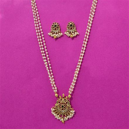 Antique Moti Pendant Set With Gold Plating