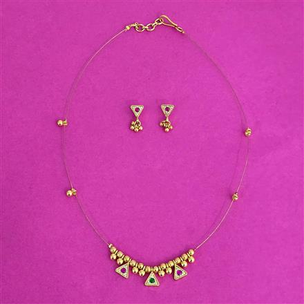 Antique Delicate Pendant Set With Gold Plating
