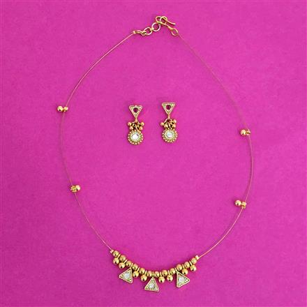 Antique Delicate Pendant Set With Gold Plating