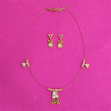 Antique Delicate Pendant Set With Gold Plating