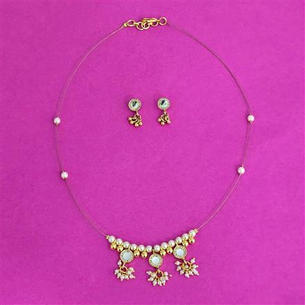 Antique Delicate Pendant Set With Gold Plating