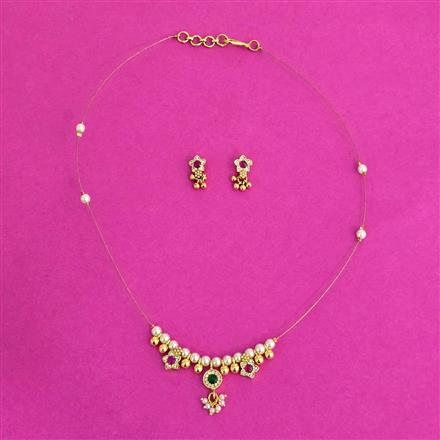 Antique Delicate Pendant Set With Gold Plating