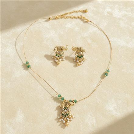 Antique Moti Pendant Set With Gold Plating