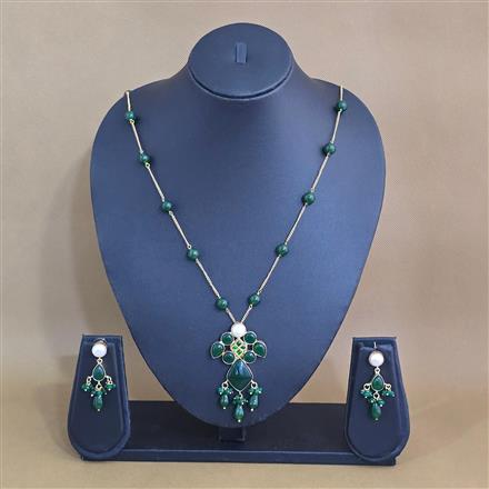 Antique Classic Pendant Set With Matte Gold Plating