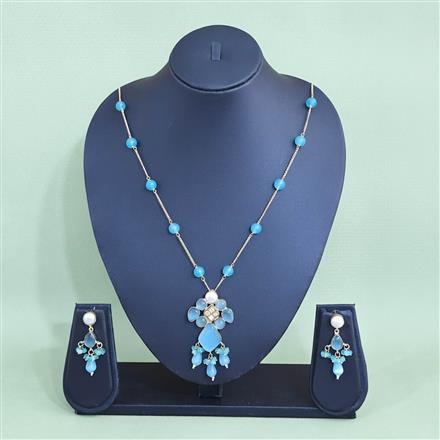 Antique Classic Pendant Set With Matte Gold Plating