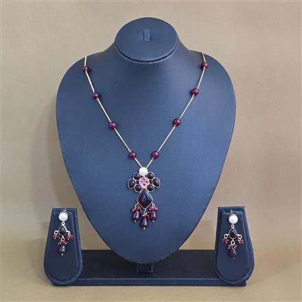 Antique Classic Pendant Set With Matte Gold Plating