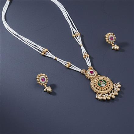 Antique Moti Pendant Set With Matte Gold Plating
