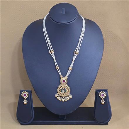 Antique Moti Pendant Set With Matte Gold Plating