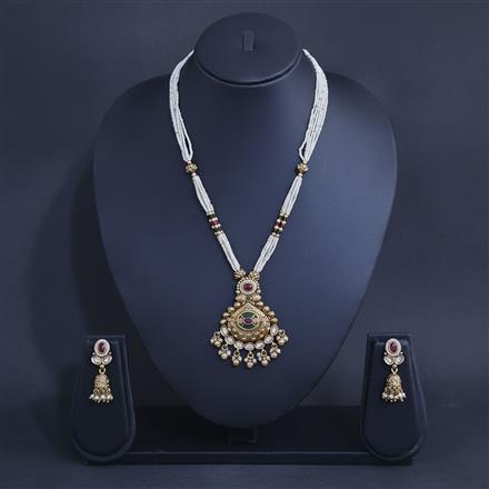 Antique Moti Pendant Set With Matte Gold Plating