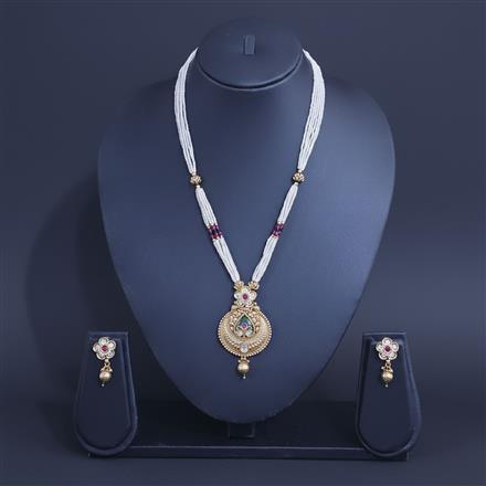 Antique Moti Pendant Set With Matte Gold Plating