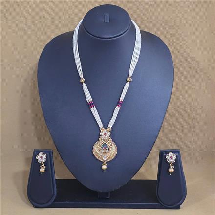 Antique Moti Pendant Set With Matte Gold Plating