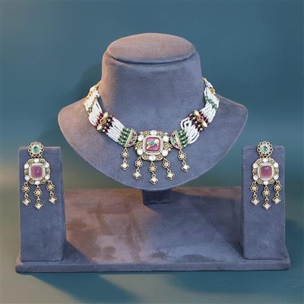 Antique Choker Necklace Set With Matte Gold Plating