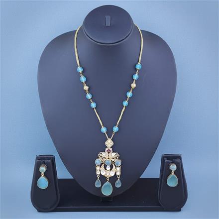 Antique Classic Pendant Set With Matte Gold Plating