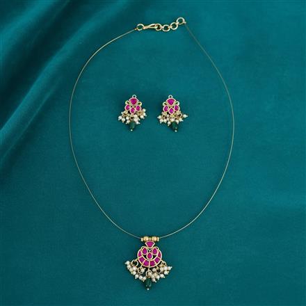 Antique Moti Pendant Set With Gold Plating