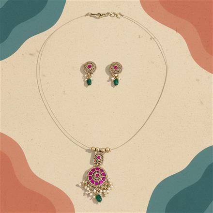 Antique Moti Pendant Set With Matte Gold Plating