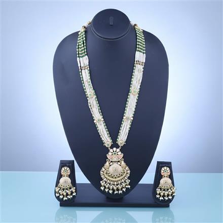 Antique Moti Pendant Set With Gold Plating