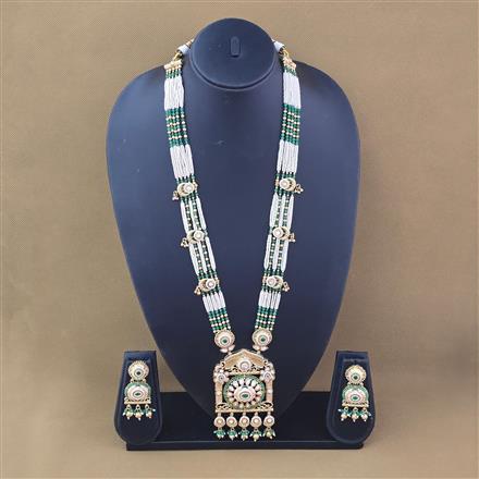 Antique Moti Pendant Set With Gold Plating