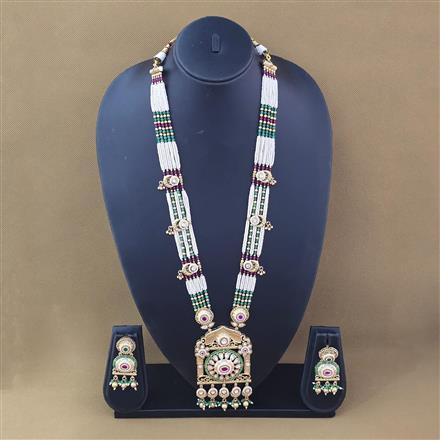 Antique Moti Pendant Set With Gold Plating
